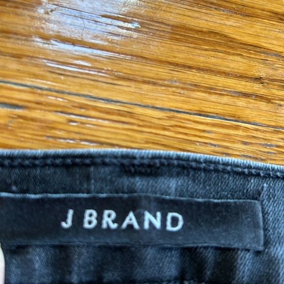 J Brand black jeans. Skinny Leg Vanity, size 31. - Picture 2 of 10